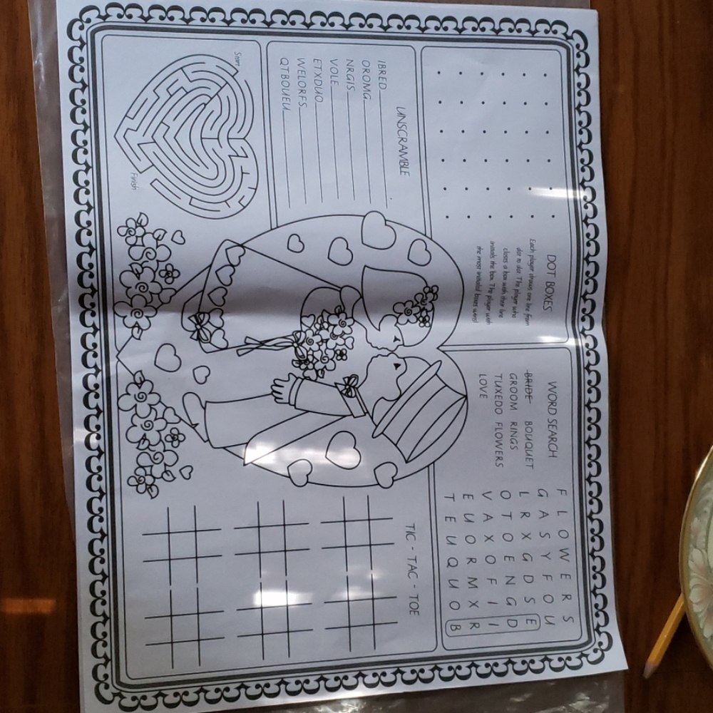 Wedding paper placemats and Bride & Groom coloring